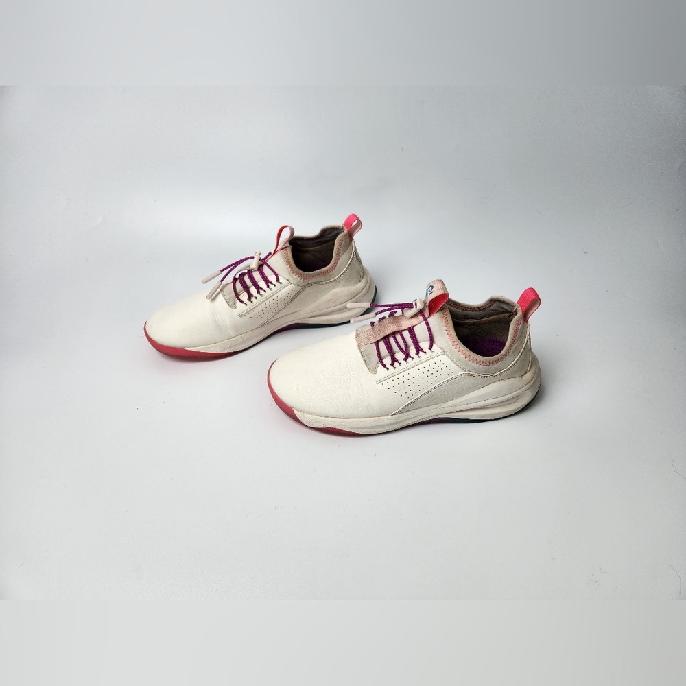 Clove White And Pink Womens Nursing Shoes Cofort Running‎ Shoes Size 8